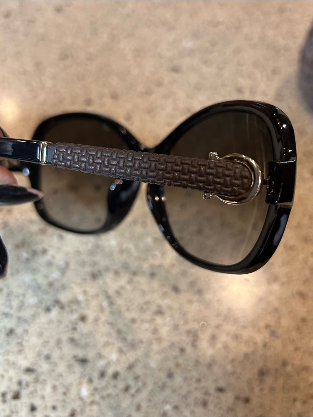 Salvatore Ferragamo SF744SLA Black Oversized Sunglasses W/ Case⁠ - Picture 7 of 12